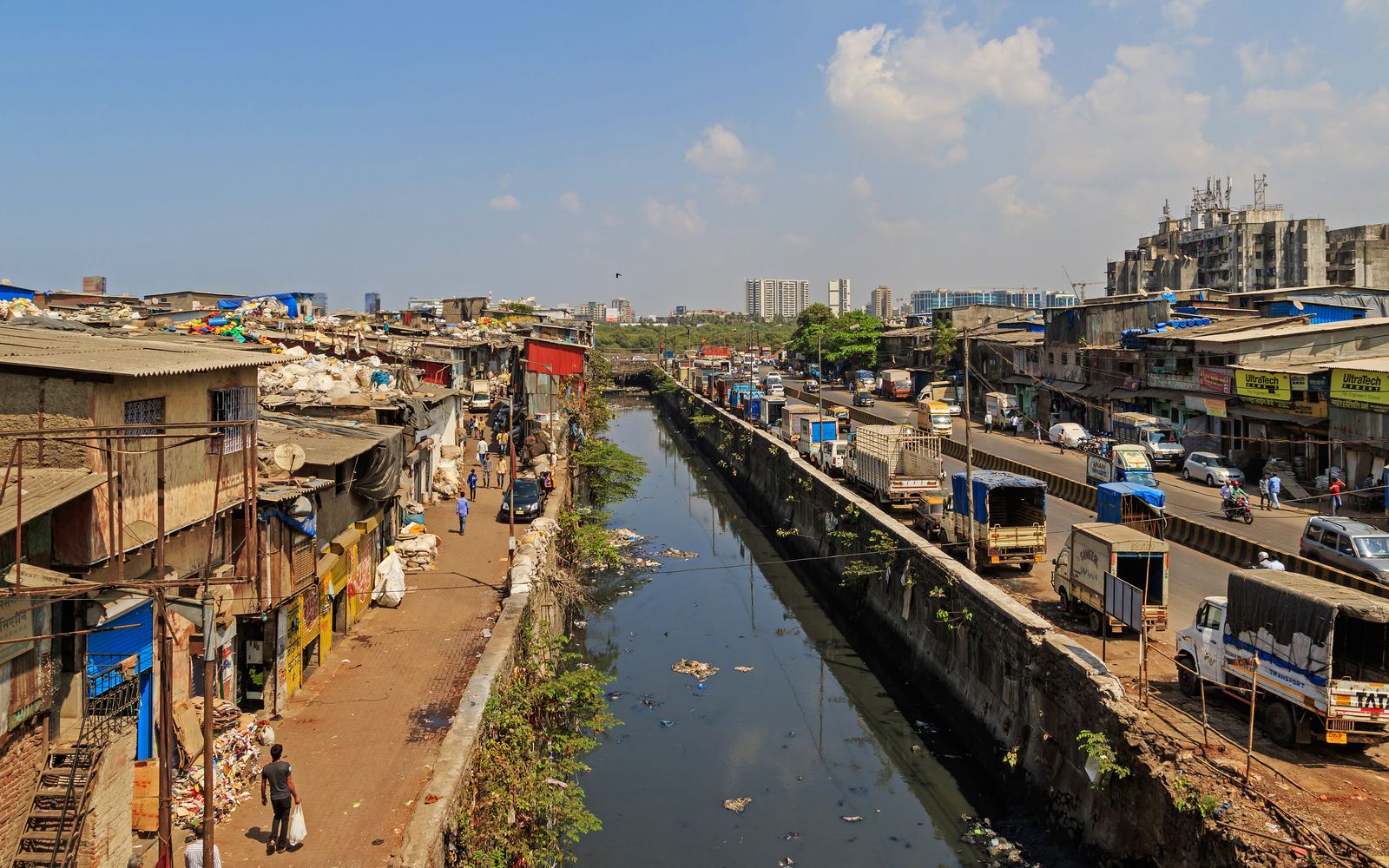 Everyday neighbourhood life in Mumbai